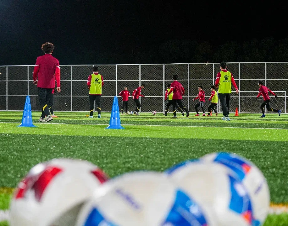 永远的黑豹，葡萄牙队正式发布致敬传奇尤西比奥的特别款球衣